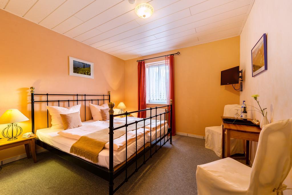 Moselhotel Ludwigs Kowerich Room photo