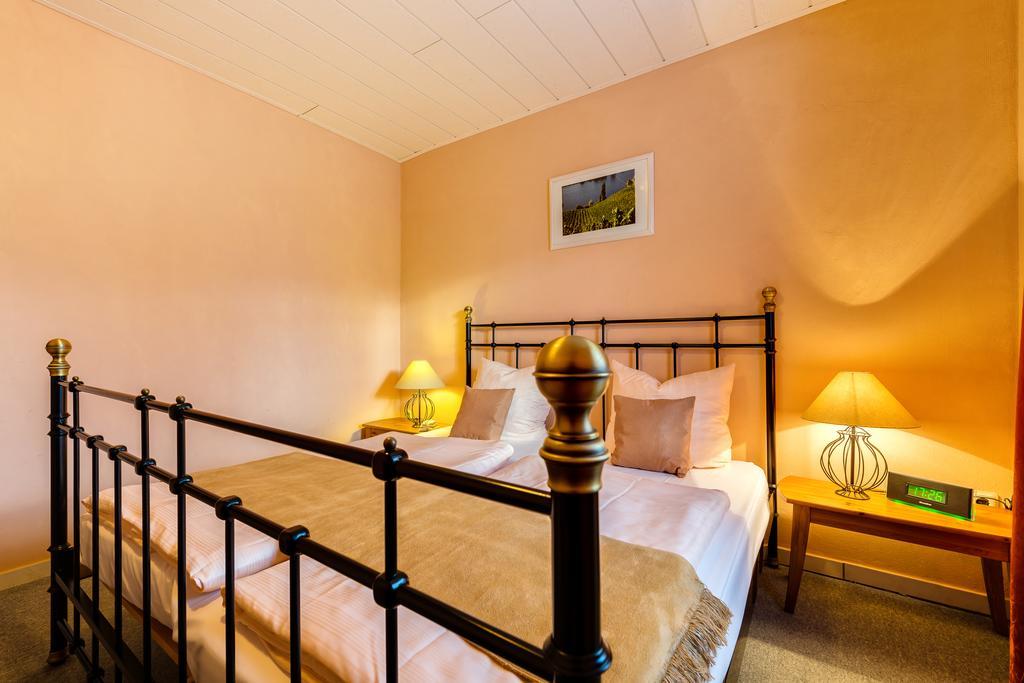Moselhotel Ludwigs Kowerich Room photo