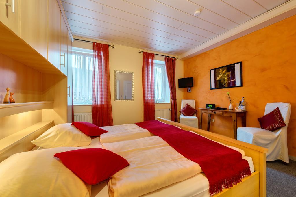 Moselhotel Ludwigs Kowerich Room photo